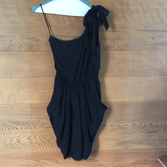 Alice + Olivia Dresses & Skirts - XS ALICE + OLIVIA black dress